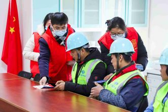 南林所律师参与&ldquo;尊法守法 携手筑梦&rdquo;农民工公益法律宣传服务