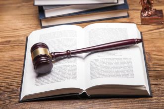 市律师行业党委召开党委（扩大）会议