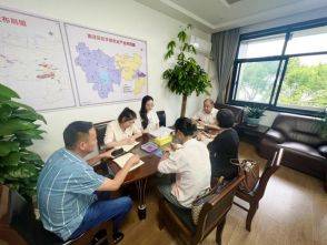 进一步助推&ldquo;百名律师进千企&rdquo;，理直所走访和孚商会