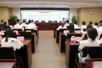 夜校普法 | 何秋慧律师为湖州市改革办开展法律专题培训